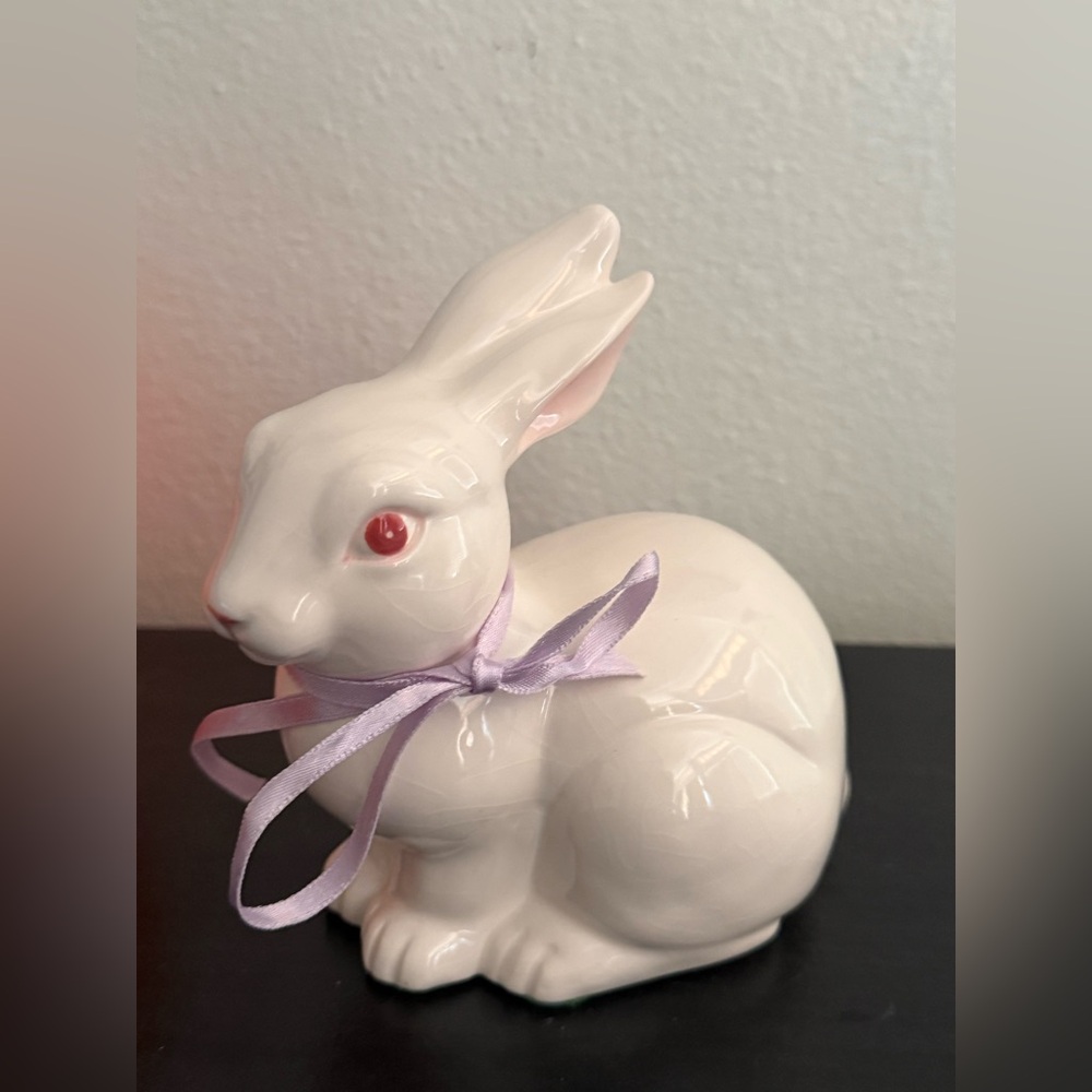 Vintage Lefton Hand Painted Porcelain Bunny 1985